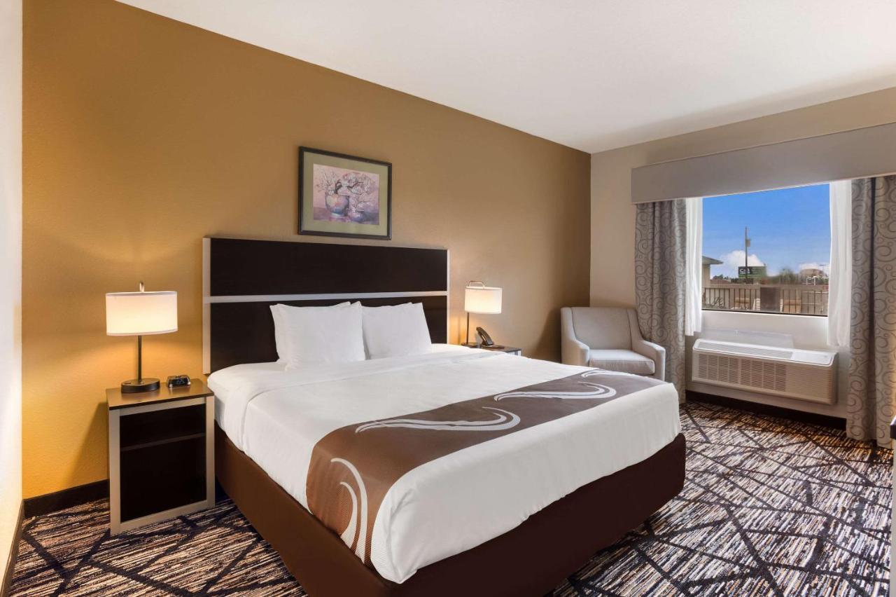 Quality Inn & Suites Pearl-Jackson Extérieur photo