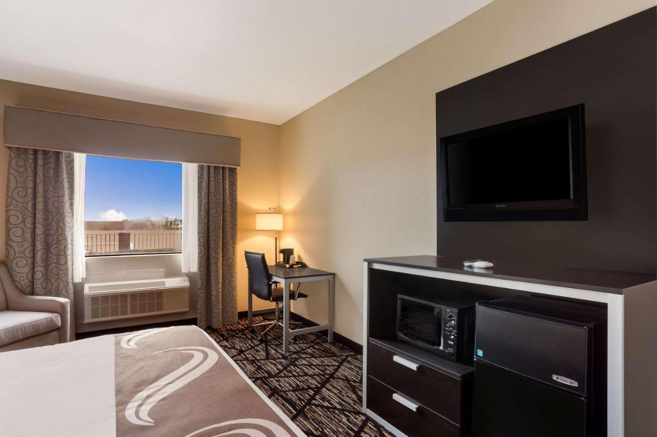 Quality Inn & Suites Pearl-Jackson Extérieur photo