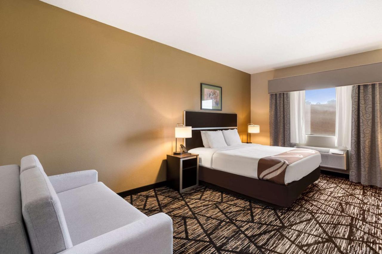 Quality Inn & Suites Pearl-Jackson Extérieur photo