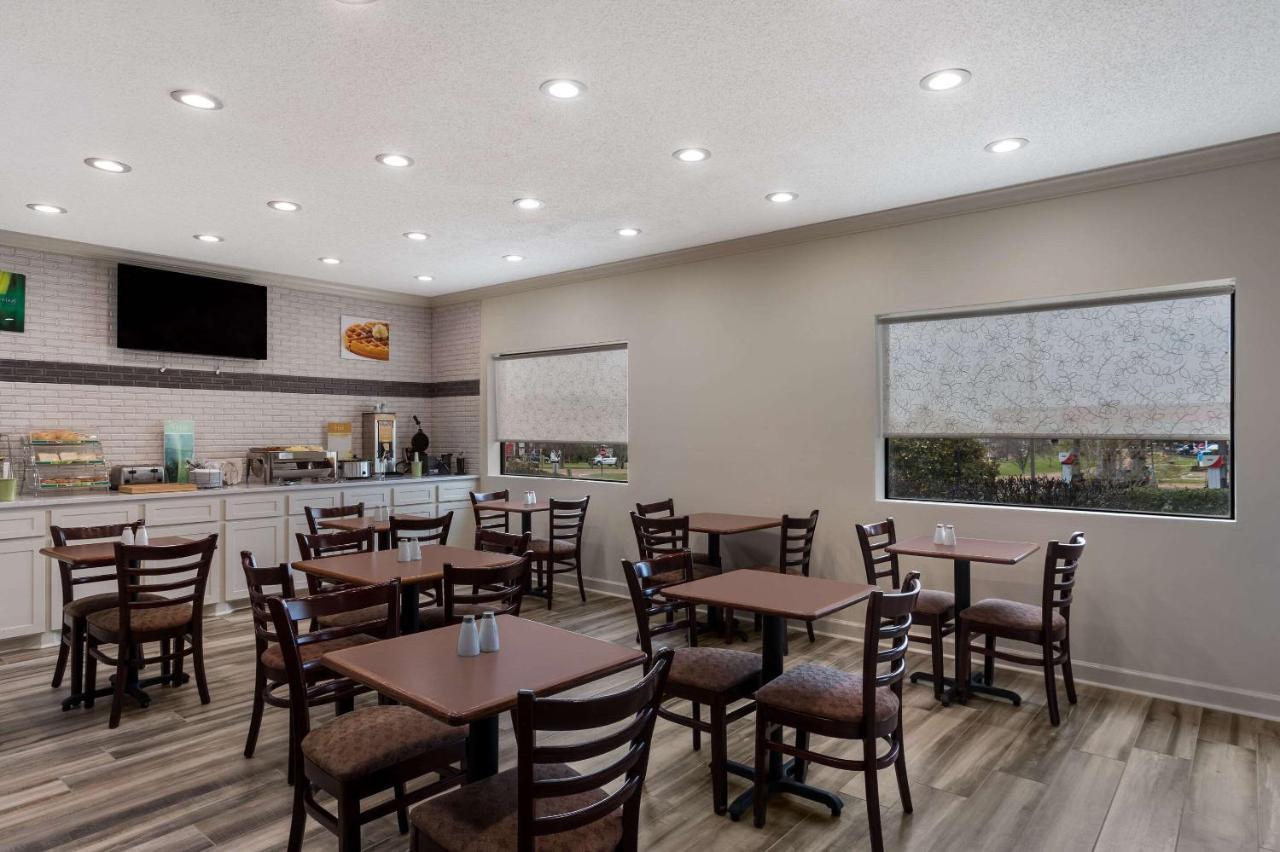 Quality Inn & Suites Pearl-Jackson Extérieur photo