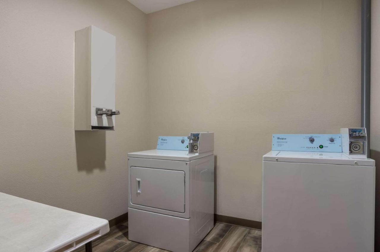 Quality Inn & Suites Pearl-Jackson Extérieur photo