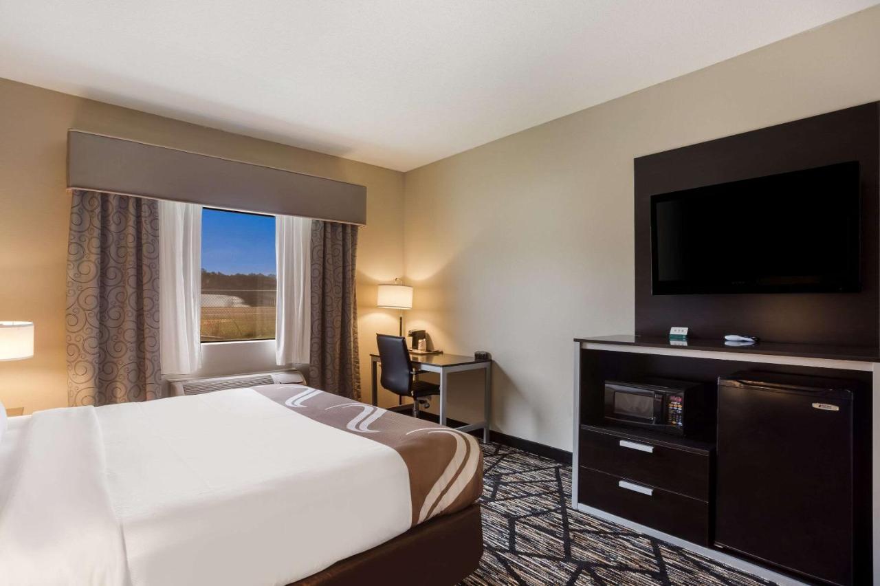 Quality Inn & Suites Pearl-Jackson Extérieur photo