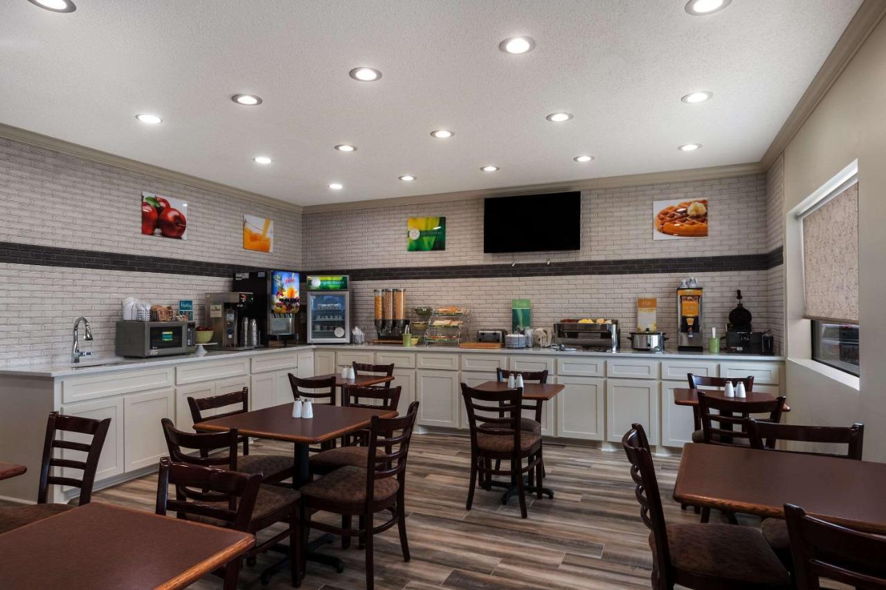 Quality Inn & Suites Pearl-Jackson Extérieur photo