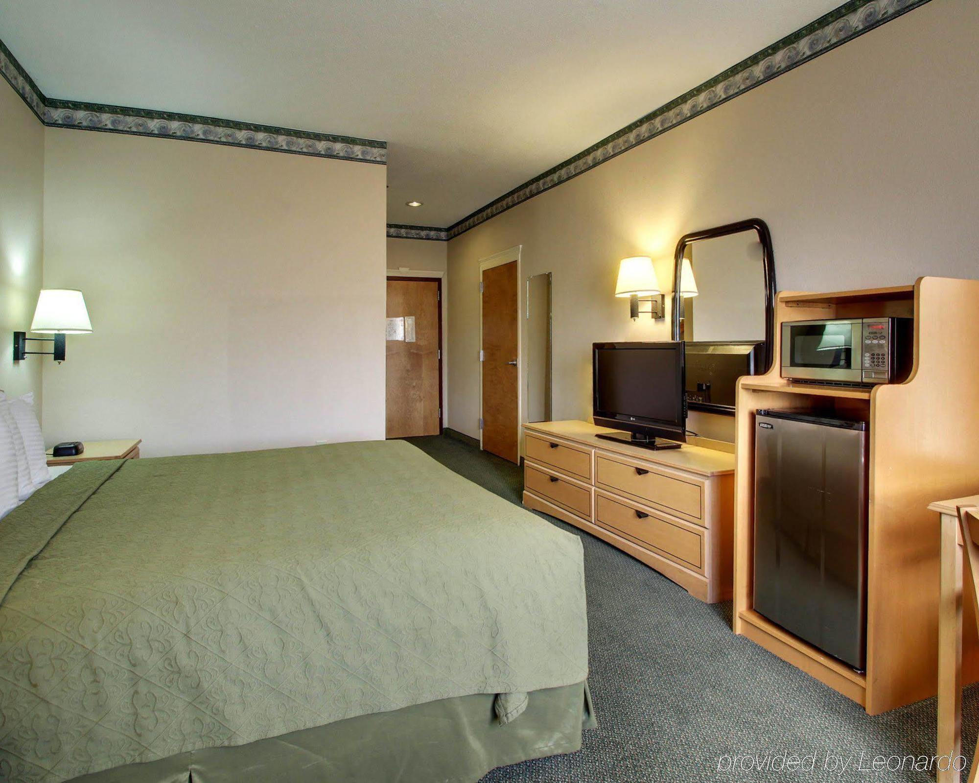 Quality Inn & Suites Pearl-Jackson Extérieur photo