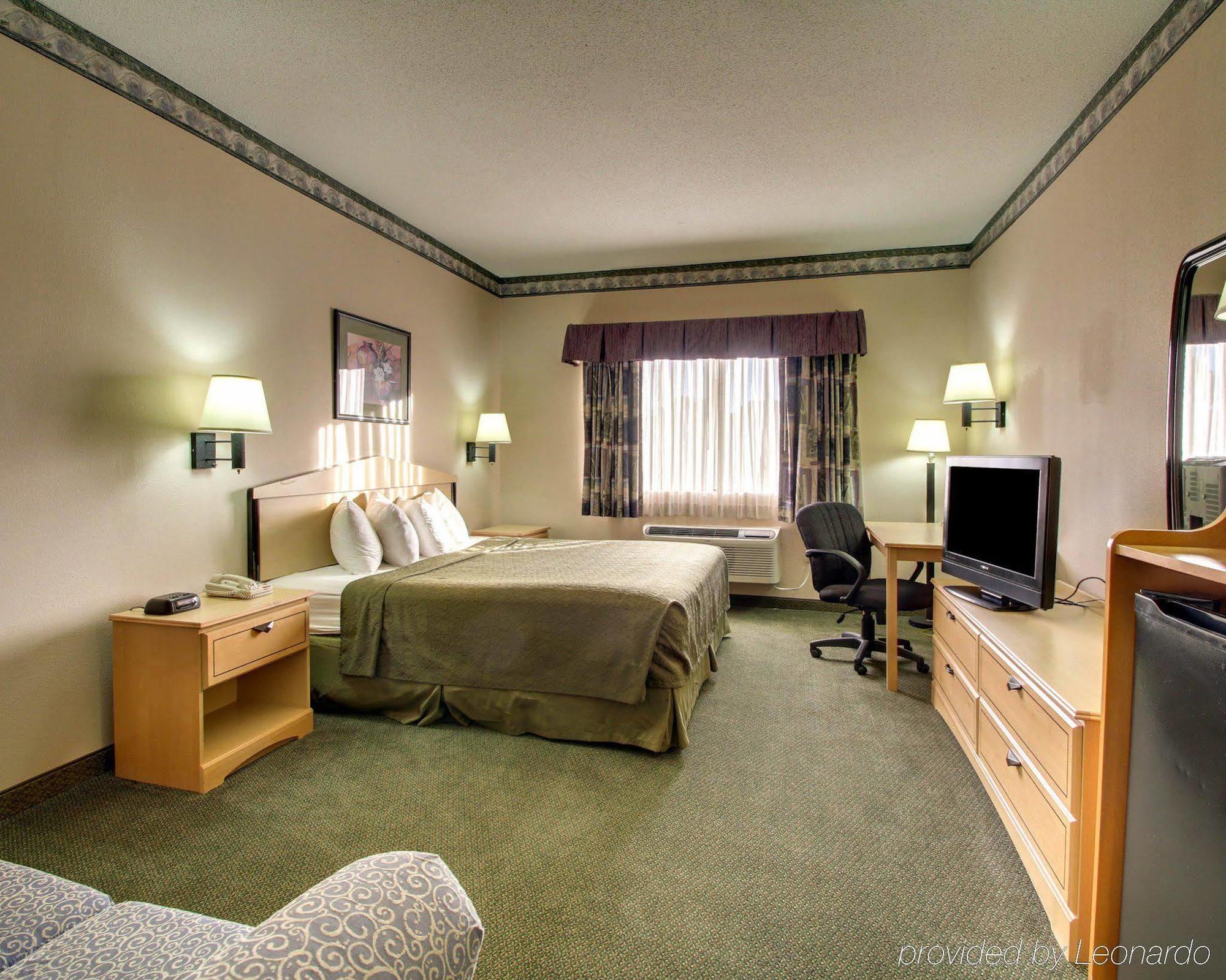 Quality Inn & Suites Pearl-Jackson Extérieur photo